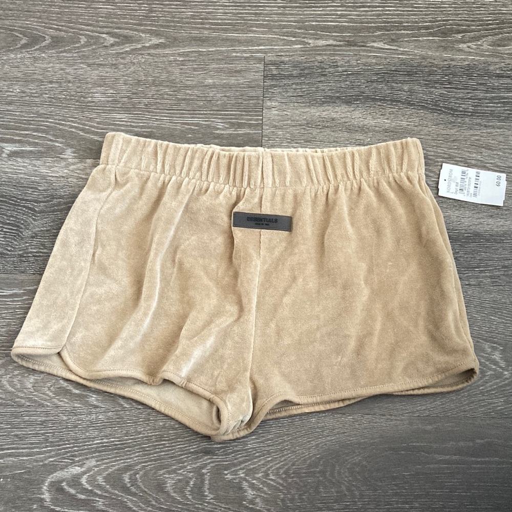 ESSENTIALS plush shorts